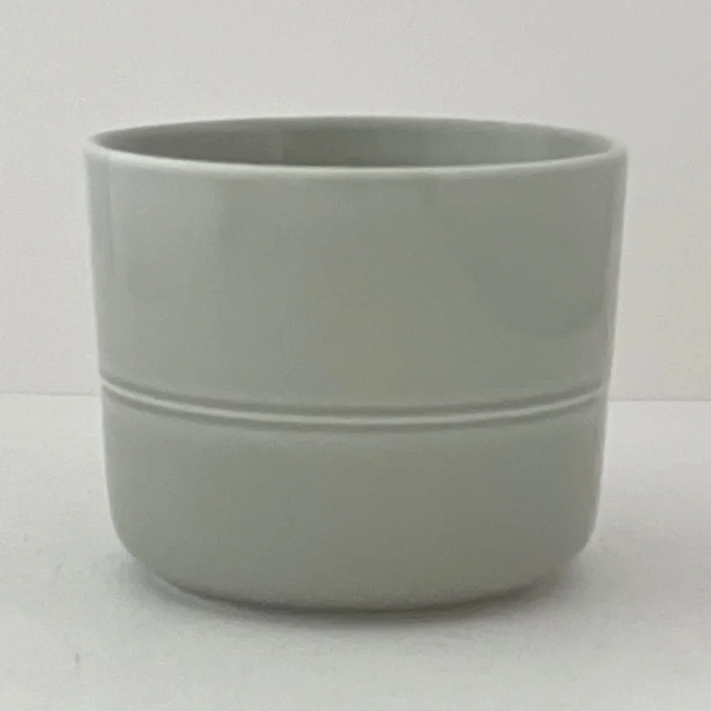 Crate & Barrel Aaron Probyn Hue 12 oz. Light Grey Mug / Discontinued